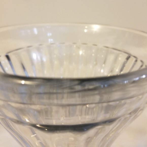 Hand Blown Thick Glass Tall Vase Vintage - Picture 4 of 8